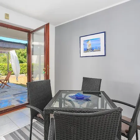 Fuer 5 Personen Ca 50 Qm In Njivice, Kvarner Bucht Krk - B52283 * Njivice